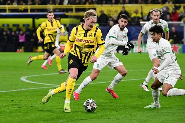 Julian Brandt 10 (Borussia Dortmund), Borussia Dortmund vs. Sporting Clube de Portugal Lissabon , Fussball, Champions League, Playoffs, 19.02.2025 Dortmund Nordrhein-Westfalen Deutschland