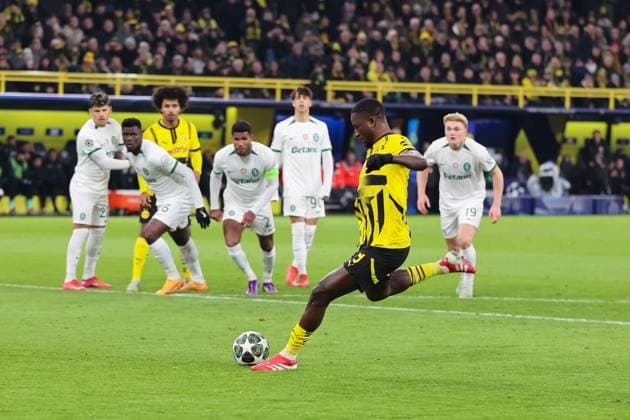 Serhou Guirassy (Dorussia Dortmund, 9) verschiesst Elfmeter GER, Borussia Dortmund gegen Sporting Lissabon, Fussball, Champions League, Play-offs, Spielzeit 2024 2025, 19.02.2025 GER, Borussia Dortmund gegen Sporting Lissabon, Fussball, Champions League, Play-offs, Spielzeit 2024 2025, 19.02.2025 Dortmund Copyright: xEibner-Pressefoto FrankxZeisingx EP_FZG