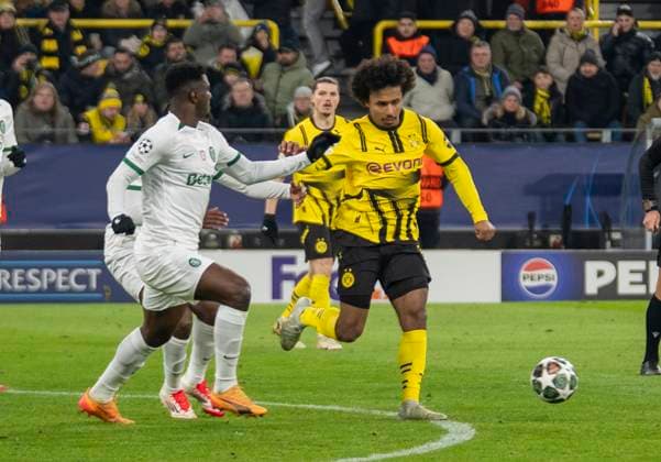 Borussia Dortmund vs. Sporting CP Lissabon, Fussball, UEFA Champions League, Play Offs, Rückspiel, Saison 2024 2025, 19.02.2025 DFL regulations prohibit any use of photographs as image sequences and or quasi-video. Copyright: HMBxMedia xMarcoxBader
