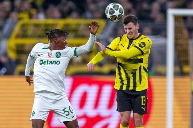 19.02.2025, Fußball, UEFA Champions League, Borussia Dortmund - Sporting Lissabon, Signal Iduna Park, Knockout phase play-offs, Saison 2024 2025: Alexandre Brito (Sporting 50) im Zweikampf gegen Pascal Groß (BVB 13) Nordrhein-Westfalen Deutschland