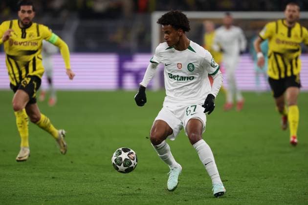 Dortmund on February 19, 2025 Uefa Champions League Knockout phase play-offs, 2st leg Borussia Dortmund - Sporting Clube de Portugal v.l., Lucas Anjos (Sporting Clube de Portugal) Symbolfoto, Symbolbild:olo Copyright: JoaquimxFerreira
