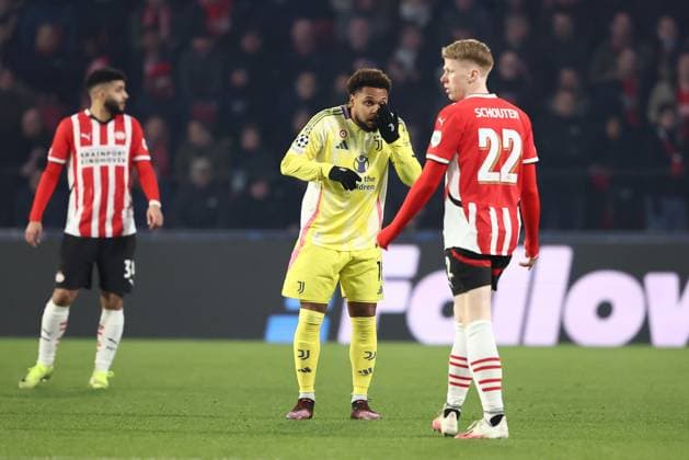 EINDHOVEN, 19-02-2025, Philips Stadium, UEFA Champions League season 2024 25, match between PSV and Juventus, Juventus player Weston McKennie PSV - Juventus  x27943058x Copyright: