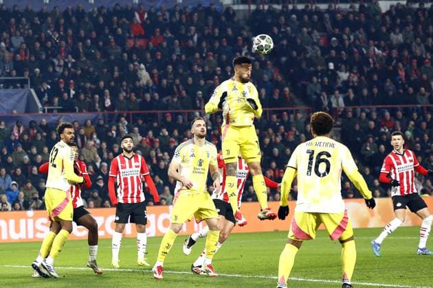 EINDHOVEN - Nicolas Ivan Gonzalez of Juventus FC during the UEFA Champions league playoff match between PSV Eindhoven and Juventus FC at Phillips Stadium on Feb. 19, 2025 in Eindhoven, Netherlands. ANP SEM VAN DER WAL UEFA Champions League 2024 25 League Knockout Play-off Second Leg 2024 25 xVIxANPxSportx xxANPxIVx 520387184 originalFilename: 520387184.jpg