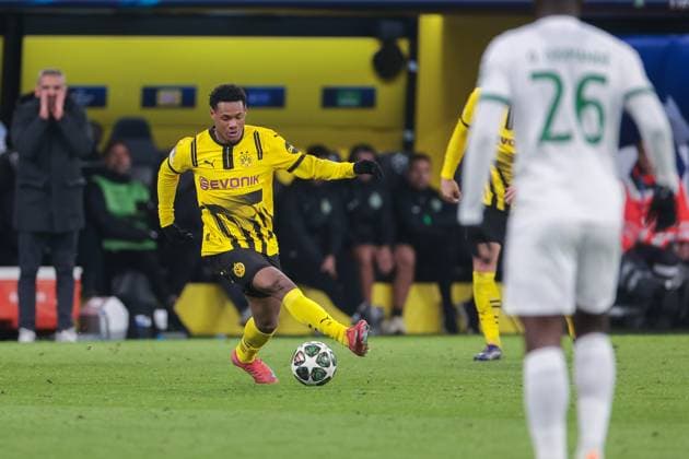 19.02.2025, UEFA Champions League, Play-Offs, Borussia Dortmund - Sporting Lissabon, Julien Duranville (Borussia Dortmund), Dortmund Signal Iduna Park NRW Deutschland xRHR-FOTO DEx Copyright: DennisxEwert RHR-FOTOx RHR-FOTO DE