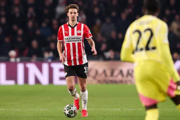 2025-02-19 PSV v Juventus - UEFA Champions League 2024 25 League Knockout Play-off Second Leg EINDHOVEN, NETHERLANDS - FEBRUARY 19: Olivier Boscagli of PSV looks on during the UEFA Champions League 2024 25 League Knockout Play-off Second Leg match between PSV and Juventus at Philips Stadion on February 19, 2025 in Eindhoven, Netherlands. Eindhoven Philips Stadion Netherlands Content not available for redistribution in The Netherlands directly or indirectly through any third parties. Copyright: xHansxvanxderxValkx