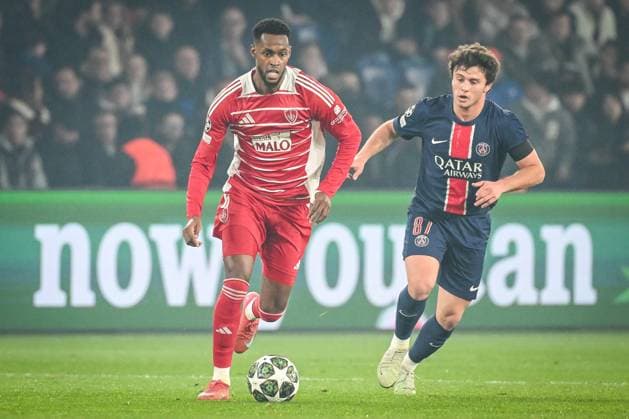 February 19, 2025, Paris, France, France: Edimilson FERNANDES of Brest and Joao NEVES of PSG during the UEFA Champions League match between Paris Saint-Germain (PSG) and Stade Brestois (Brest) at Parc des Princes Stadium on February 19, 2025 in Paris, France. Paris France - ZUMAm308 20250219_zsp_m308_001 Copyright: xMatthieuxMirvillex