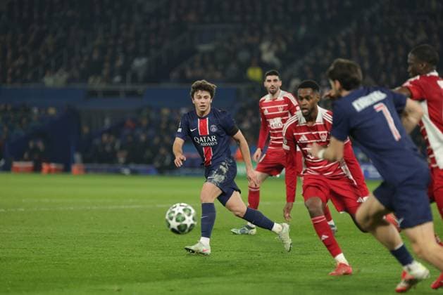 Foot : Ligue des Champions Paris SG Brest PHOTOPQR LE PARISIEN Olivier Arandel ; Paris ; 19 02 2025 ; Paris, France Mercredi 19 février 2025 Sports Football Ligue des Champions Paris-SG Brest LP Olivier Arandel João Neves Paris, France, feb 19th 2025 Champions league between 2 french clubs : Paris PSG vs Brest