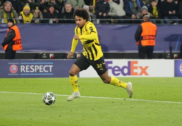 19.02.2025, xgrfx, Fussball UEFA Champions League, Borussia Dortmund - Sporting Lissabon v.l. Karim Adeyemi (Borussia Dortmund) (DFL DFB REGULATIONS PROHIBIT ANY USE OF PHOTOGRAPHS as IMAGE SEQUENCES and or QUASI-VIDEO) Dortmund
