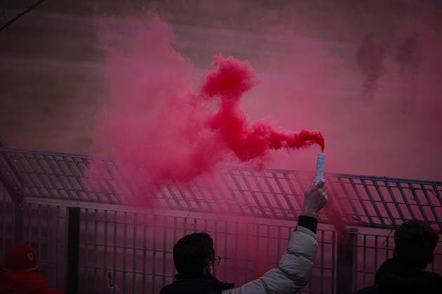 Sport Themen der Woche KW08 Sport Bilder des Tages Tifosi Fan at Fiorano during the first test of new 2025 Ferrari F1 car, the SF-25 in Fiorano on the 19 February 2025  Copyright: xFedericoxBasile IPAxSportx xipa-agency.netx xx IPA_54300882 IPA_Agency_IPA54300882
