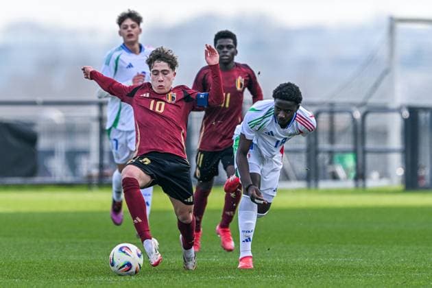 U16 BELGIUM VS ITALY Jelle Driessen (10) of Belgium Jelle Driessen (10) of Belgium pictured during a friendly U16 soccer game between Belgium and Italy , on Wednesday 19 February 2025 in Tubeke , Belgium . PHOTO SPORTPIX Stijn Audooren Tubeke RBFA Proximus Basecamp Belgium  Copyright: xSportpix.bex xStijnxAudoorenxStijnxAudoorenx