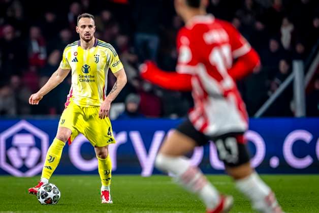 Juventus defender Federico Gatti during the match PSV - Juventus at the Philips stadium for the UEFA Champions League - Knockout phase play-offs - 2nd leg season 2024-2025 in EINDHOVEN, Netherlands on 19 february 2025, (photo by Marcel van Dorst EYE4images DeFodi Images)