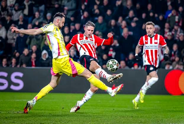 PSV Eindhoven midfielder Joey Veerman during the match PSV - Juventus at the Philips stadium for the UEFA Champions League - Knockout phase play-offs - 2nd leg season 2024-2025 in EINDHOVEN, Netherlands on 19 february 2025, (photo by Marcel van Dorst EYE4images DeFodi Images)