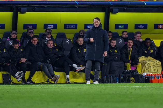 19.02.2025, Fußball, UEFA Champions League, Borussia Dortmund - Sporting Lissabon, Signal Iduna Park, Knockout phase play-offs, Saison 2024 2025: Trainer Niko Kovac (Cheftrainer BVB) vor der Ersatzbank Nordrhein-Westfalen Deutschland