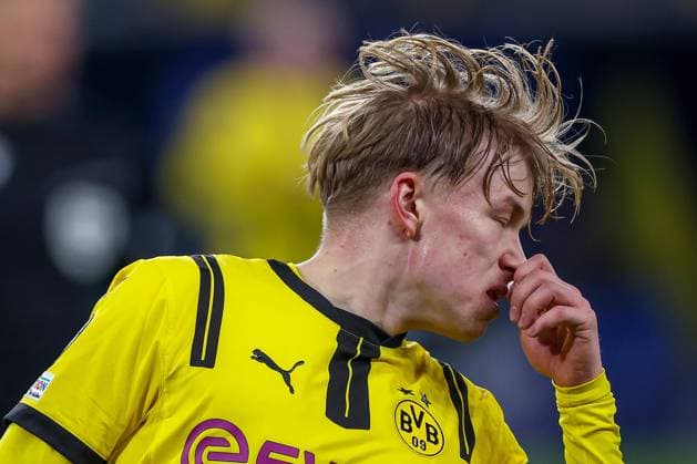 19.02.2025, Fußball, UEFA Champions League, Borussia Dortmund - Sporting Lissabon, Signal Iduna Park, Knockout phase play-offs, Saison 2024 2025: Daniel Svensson (BVB 24) Nordrhein-Westfalen Deutschland