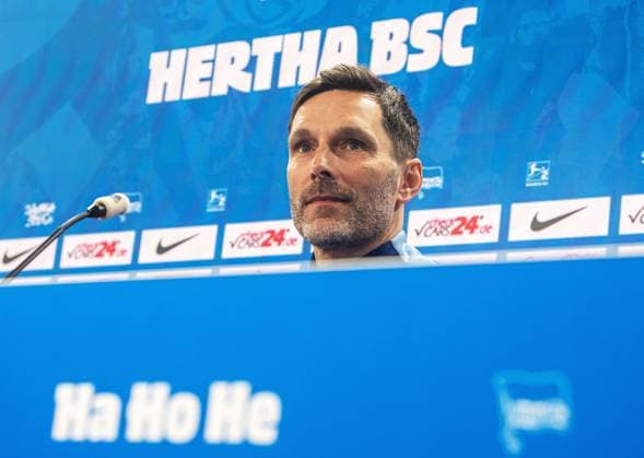 Sport Themen der Woche KW08 Sport Bilder des Tages Fussball, Herren, Saison 2024 25, 2. Bundesliga, Hertha BSC, Pressekonferenz zum bevorstehenden Spiel gegen den 1. FC Nürnberg, im Bild: Trainer Stefan Leitl (Hertha BSC), 20.02. 2025, *** Soccer, Men, Season 2024 25, 2 Bundesliga, Hertha BSC, Press conference for the upcoming match against 1 FC Nürnberg, in the picture coach Stefan Leitl Hertha BSC , 20 02 2025, Copyright: xSebastianxRäppold MatthiasxKochx