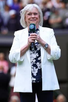 Wimbledon Championships 2024, AELTC, Day Four, London, UK - 04 07 2024 Ex British Tennis Player and Broadcaster Sue Barker on Centre Court for a tribute to Andy Murray in the 2024 Wimbledon Championships London Wimbledon London GBR, UK NEWSPAPERS OUT Copyright: xMarkxGreenwoodx