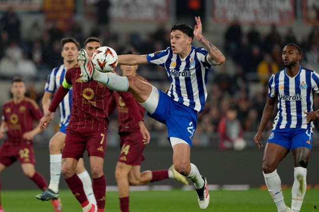Nehuen Perez of FC Porto during the Europa League football match between AS Roma and FC Porto at Olimpico stadium in Rome (Italy), February 20, 2025. AntoniettaxBaldassarre