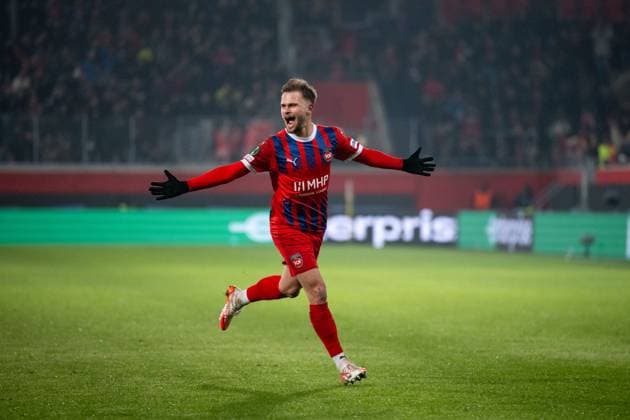 Leonardo Scienza (FC Heidenheim, 08) jubelt ueber das Tor zum 1:2, GER, 1. FC Heidenheim vs. FC Kopenhagen, Fussball, UEFA Conference League, Play-offs, Rueckspiel, Spielzeit 2024 2025, 20.02.2025 GER, 1. FC Heidenheim vs. FC Kopenhagen, Fussball, UEFA Conference League, Play-offs, Rueckspiel, Spielzeit 2024 2025, 20.02.2025 Heidenheim Copyright: xEibner-Pressefoto Memmlerx EP_MMR