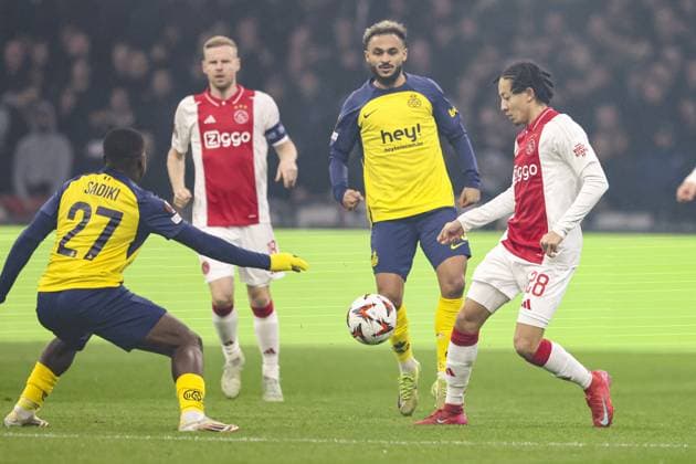 AMSTERDAM , 20-02-2025 , JohanCruijff Arena , season 2024 2025 , Europa League football , match second leg between Ajax and Union Saint Gilloise Ajax player Kian Fitz-Jim and Union Saint-Gilloise player Noah Sadiki Ajax - Union Saint Gilloise  x27956701x Copyright: