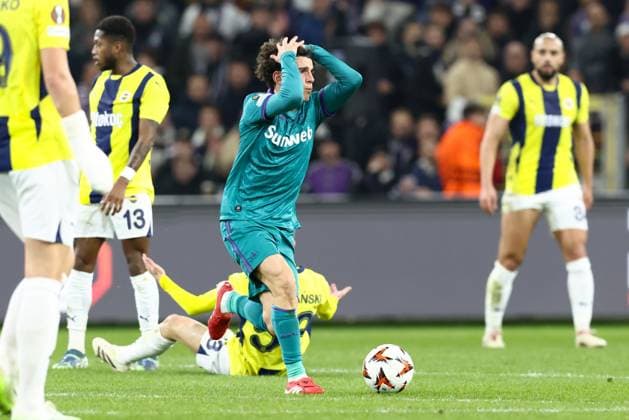 Anderlecht s Theo Leoni reacts during a soccer match between Belgian RSC Anderlecht and Turkish Fenerbahce SK, on Thursday 20 February 2025 in Brussels, the return leg of the Knockout phase play-offs of the UEFA Europa League competition. BRUNOxFAHY  x112912670x