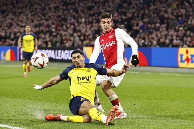 AMSTERDAM - (l-r) Anan Khalaili of Royale Union Saint-Gilloise, Lucas Rosa of Ajax during the Europa League playoff match between Ajax Amsterdam and Union SG at the Johan Cruijff ArenA on Feb. 20, 2025 in Amsterdam, Netherlands. ANP MAURICE VAN STEEN UEFA Europa League 2024 25 League Knockout Play-off Second Leg 2024 25 xVIxANPxSportx xxANPxIVx 520471106 originalFilename: 520471106.jpg