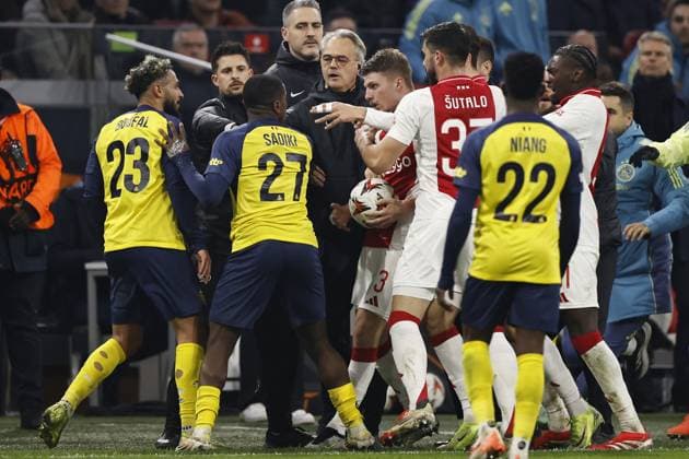 AMSTERDAM - (l-r) Sofiane Boufal of Royale Union Saint-Gilloise, Noah Sadiki of Royale Union Saint-Gilloise, Anton Gaaei of Ajax, Ahmetcan Kaplan of Ajax, Josip Sutalo of Ajax during the Europa League playoff match between Ajax Amsterdam and Union SG at the Johan Cruijff ArenA on Feb. 20, 2025 in Amsterdam, Netherlands. ANP MAURICE VAN STEEN UEFA Europa League 2024 25 League Knockout Play-off Second Leg 2024 25 xVIxANPxSportx xxANPxIVx 520471128 originalFilename: 520471128.jpg