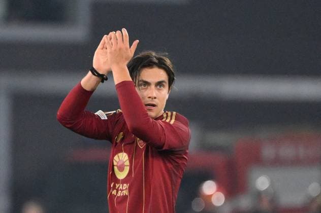 CALCIO - UEFA Europa League - AS Roma vs FC Porto Romaâ??s Paulo Dybala during the UEFA Europa League 2024-2025 football match between AS Roma vs FC Porto at the Olympic Stadium in Rome on February 20, 2025. Rome Italy  Copyright: xIPAxSport ABACAx