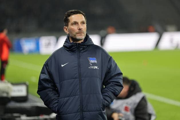 2. Fußball Bundesliga Hertha BSC - 1. FC Nürnberg Trainer Stefan Leitl (Hertha BSC Berlin), während der Begegnung in der 2. Fußball Bundesliga Hertha BSC - 1. FC Nürnberg in Berlin, Olympiastadion, am 21.02.2025. DFB regulations prohibit any use of photographs as image sequences and or quasi video. Copyright: xBEAUTIFULxSPORTS Frankex