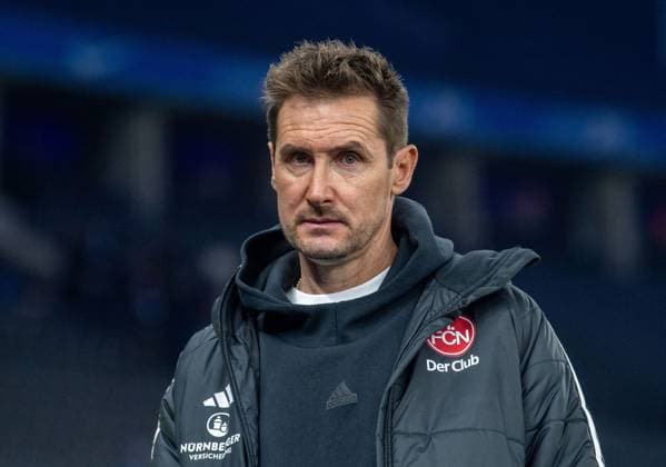 Fussball, Herren, Saison 2024 2025, 2. Bundesliga (23. Spieltag), Hertha BSC - 1. FC Nürnberg, Trainer Miroslav Klose (Nürnberg), 21.02. 2025,