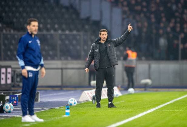 Fussball, Herren, Saison 2024 2025, 2. Bundesliga (23. Spieltag), Hertha BSC - 1. FC Nürnberg, v.l. Trainer Stefan Leitl (Hertha BSC), Trainer Miroslav Klose (Nürnberg), 21.02. 2025, Copyright: xSebastianxRäppold MatthiasxKochx