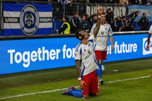 1:0 Davie Selke ( HSV ) Jubel Deutschland , Hamburg , Volksparkstadion , Fussball , 2 . Bundesliga , Hamburger SV - 1 FC Kaiserslautern
