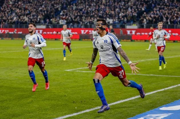 1:0 Davie Selke ( HSV ) Jubel Deutschland , Hamburg , Volksparkstadion , Fussball , 2 . Bundesliga , Hamburger SV - 1 FC Kaiserslautern