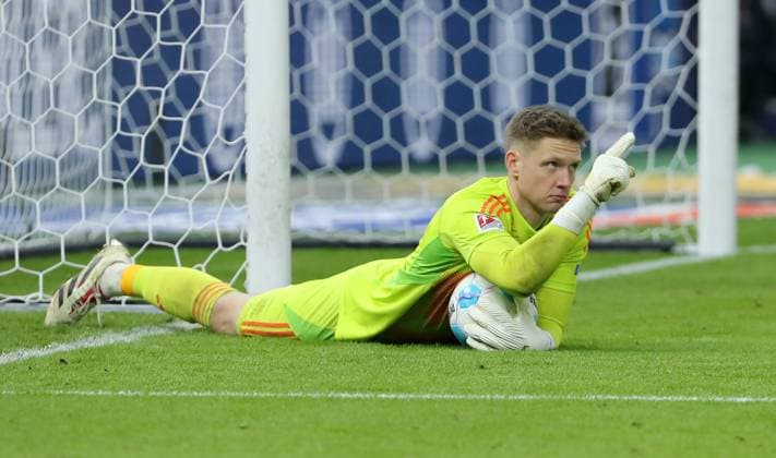 Torwart Jan Reichert Einzelbild Freisteller Aktion Fußball Fussball DFL 2.Bundesliga Herren 23. Spieltag Saison 2024 2025 21.02.2025 Hertha BSC Berlin vs. 1.FC Nürnberg FCN DFL regulations prohibit any use of photographs as image sequences and or quasi-video