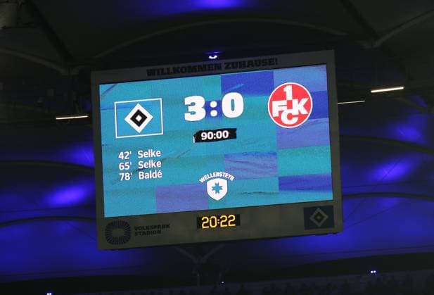 21.02.2025, xmohx, Fussball 2.Bundesliga, Hamburger SV - 1.FC Kaiserslautern v.l. Anzeigetafel 3:0 Endstand (DFL DFB REGULATIONS PROHIBIT ANY USE OF PHOTOGRAPHS as IMAGE SEQUENCES and or QUASI-VIDEO) Hamburg