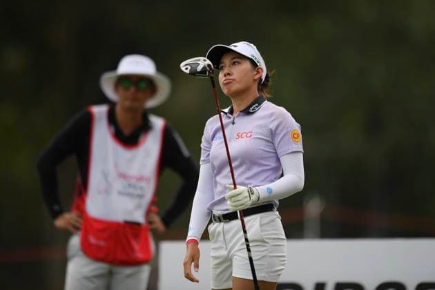 LPGA, Golf Damen Thailand 2025 Jeeno Thitikul of Thailand is playing her tee shot during the Round 3 of the Honda LPGA Thailand 2025 at Siam Country Club Old Course on February 22, 2025 in Pattaya, Chonburi, Thailand. Pattaya Chonburi Thailand  Copyright: xVachiraxVachirax originalFilename:kalong-lpgathai250222_npVOo.jpg