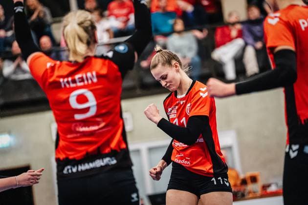Volleyball Frauen Saison 2024 2025 2. Volleyball Bundesliga Frauen Pro ETV Hamburg vs. Allbau Volleys Essen 22.02.2025 Svea Frobel ( 11, ETV Hamburg) Jubel Hamburg Lokstedter Steindamm 52 Hamburg Deutschland