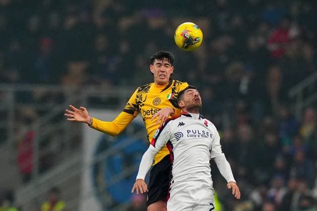 Sport Themen der Woche KW08 Sport Bilder des Tages Inter Milan& x2019;s Alessandro Bastoni during the Serie A soccer match between Inter and Genoa at San Siro Stadium in Milan , North Italy - Saturday , February 22 , 2025 . - Soccer .  Copyright: xSpada LaPressex