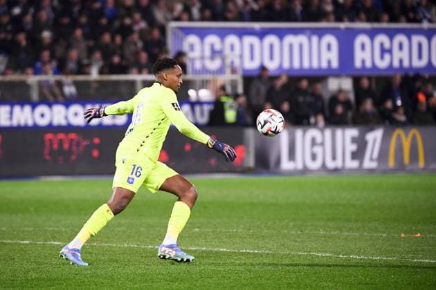 AJ Auxerre v Olympique de Marseille - Ligue 1 McDonald s 2024 2025 16 Donovan LEON (aja) during the Ligue 1 McDonald s match between Auxerre and Marseille at Stade Abbe Deschamps on February 22, 2025 in Auxerre, France. Auxerre France  Copyright: xFEPx 776286372