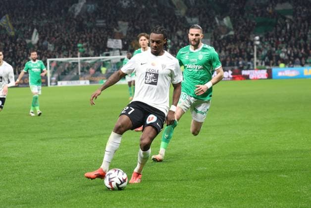 Ligue 1 : Saint-Etienne vs Angers Thierry LARRET MAXPPP. Football. Ligue 1 Mc Donald s. Association Sportive Saint-Etienne vs Angers. Stade Geoffroy Guichard, Saint-Etienne (42) le 22 fevrier 2025. Lilian RAOLISOA (ANG) SAINT-ETIENNE (42) STADE STADE GEOFRROY-GUICHARD LOIRE AUVERGNE RHONE-ALPES FRANCE  Copyright: xThierryxLARRET MAXPPPxThierryxLARRETx TL_20250222_0004 0804637735st