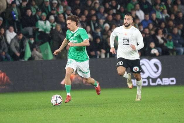 Ligue 1 : Saint-Etienne vs Angers Thierry LARRET MAXPPP. Football. Ligue 1 Mc Donald s. Association Sportive Saint-Etienne vs Angers. Stade Geoffroy Guichard, Saint-Etienne (42) le 22 fevrier 2025. Lucas STASSIN (ASSE) SAINT-ETIENNE (42) STADE STADE GEOFRROY-GUICHARD LOIRE AUVERGNE RHONE-ALPES FRANCE  Copyright: xThierryxLARRET MAXPPPxThierryxLARRETx TL_20250222_0005 0804637741st