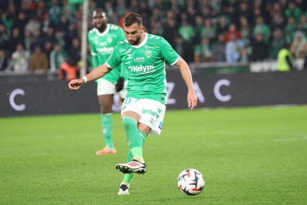 Ligue 1 : Saint-Etienne vs Angers Thierry LARRET MAXPPP. Football. Ligue 1 Mc Donald s. Association Sportive Saint-Etienne vs Angers. Stade Geoffroy Guichard, Saint-Etienne (42) le 22 fevrier 2025. Florian TARDIEU (ASSE) SAINT-ETIENNE (42) STADE STADE GEOFRROY-GUICHARD LOIRE AUVERGNE RHONE-ALPES FRANCE  Copyright: xThierryxLARRET MAXPPPxThierryxLARRETx TL_20250222_0015 0804637772st