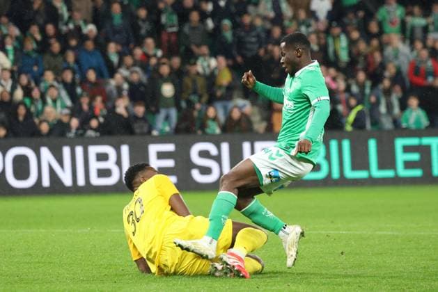 Ligue 1 : Saint-Etienne vs Angers Thierry LARRET MAXPPP. Football. Ligue 1 Mc Donald s. Association Sportive Saint-Etienne vs Angers. Stade Geoffroy Guichard, Saint-Etienne (42) le 22 fevrier 2025. Yahia FOFANA (ANG) SAINT-ETIENNE (42) LOIRE AUVERGNE RHONE-ALPES FRANCE  Copyright: xThierryxLARRET MAXPPPxThierryxLARRETx TL_20250222_0044 0804638097st
