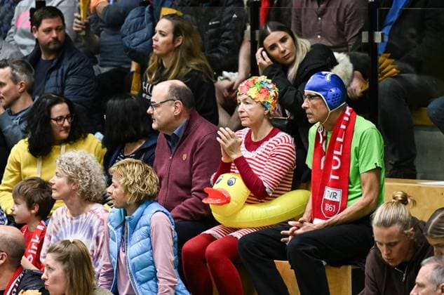 Volleyball 2. Bundesliga Saison 2024 2025 22.02.2024 TV Rottenburg - SV Schwaig TV Rottenburg Trommler und Fans