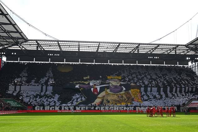 Fans 1. FC Köln machen eine Choreographie waehrend des Spiels der 2. Bundesliga zwischen dem 1. FC Köln und Fortuna Düsseldorf im RheinEnergieStadion am 23. February 2025 in Köln, Deutschland. (Foto von Ralf Treese DeFodi Images) +++ Fans 1. FC Köln doing a choreography during the 2. Bundesliga match between 1. FC Köln and Fortuna Düsseldorf at RheinEnergieStadion on February 23, 2025 in Cologne, Germany. (Photo by Ralf Treese DeFodi Images) DFB DFL REGULATIONS PROHIBIT ANY USE OF PHOTOGRAPHS AS IMAGE SEQUENCES AND OR QUASI-VIDEO. (Photo by Ralf Treese DeFodi Images)
