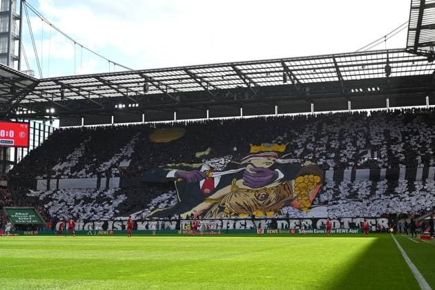Fans 1. FC Köln machen eine Choreographie waehrend des Spiels der 2. Bundesliga zwischen dem 1. FC Köln und Fortuna Düsseldorf im RheinEnergieStadion am 23. February 2025 in Köln, Deutschland. (Foto von Ralf Treese DeFodi Images) +++ Fans 1. FC Köln doing a choreography during the 2. Bundesliga match between 1. FC Köln and Fortuna Düsseldorf at RheinEnergieStadion on February 23, 2025 in Cologne, Germany. (Photo by Ralf Treese DeFodi Images) DFB DFL REGULATIONS PROHIBIT ANY USE OF PHOTOGRAPHS AS IMAGE SEQUENCES AND OR QUASI-VIDEO. (Photo by Ralf Treese DeFodi Images)