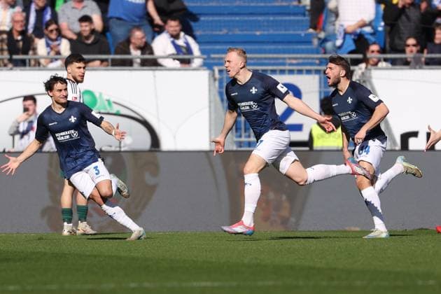 2025.02.23 xJFAx 2.Bundesliga 2024 25 23.Spieltag SV Darmstadt 98 - FC Schalke 04 v.l., Guillermo Bueno Lopez (SV Darmstadt 98), Isac Alexi Sivert Lidberg (SV Darmstadt 98), Kilian Julian Corredor (SV Darmstadt 98) Torjubel, Goal celebration, celebrate the goal (DFL DFB REGULATIONS PROHIBIT ANY USE OF PHOTOGRAPHS as IMAGE SEQUENCES and or QUASI-VIDEO)