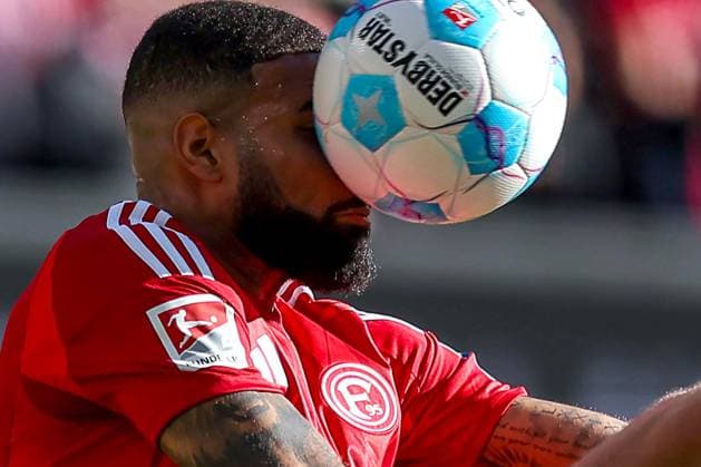 Sport Themen der Woche KW08 Sport Bilder des Tages 23.02.2025, Fußball, 1. FC Köln - Fortuna Düsseldorf, 2.. Fußball Bundesliga, 23. Spieltag, RheinEnergie-STADION, Saison 2024 2025: xxxxxxxxxxxxx im Zweikampf gegen xxxxxxxxxx DFB regulations prohibit any use of photographs as image sequences and or quasi-video. Nordrhein-Westfalen Deutschland *** 23 02 2025, Fußball, 1 FC Köln Fortuna Düsseldorf, 2 Fußball Bundesliga, 23 Spieltag, RheinEnergie STADION, Saison 2024 2025 xxxxxxxxxxxxxxx in Zweikampf gegen xxxxxxxxxxxx DFB regulations prohibit any use of photographs as image sequences and or quasi video Nordrhein Westfalen Germany