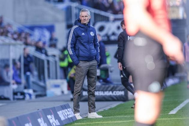 23.02.2025, Fussball, Saison 2024 2025, 2. Bundesliga, 23. Spieltag, SV Darmstadt 98 - FC Schalke 04, Cheftrainer Kees van Wonderen (FC Schalke 04) Darmstadt Böllenfalltor Hessen Deutschland xRHR-FOTO YYx