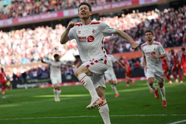 GER, 2.FBL, 1. FC Koeln vs. Fortuna Duesseldorf 23.02.2025, Rheinenergie Stadion, Koeln, GER, 2.FBL, 1. FC Koeln vs. Fortuna Duesseldorf , im Bild: 1:0 fuer Koeln Torjubel Jubel Jubellauf, Torschuetze Florian Kainz (FC Koeln 11),