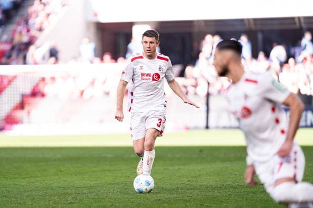 GER, 2. FBL, 1. FC Köln Koeln vs Fortuna Düsseldorf Duesseldorf 23.02.2025, Rheinenergie Stadion, Köln, GER, 2. FBL, 1. FC Köln Koeln vs Fortuna Düsseldorf Duesseldorf Im Bild: Dominique Heintz (1. FC Köln Koeln, 3) Einzelaktion; Ganzkörper Ganzkoerper ; Ball am Fuss;